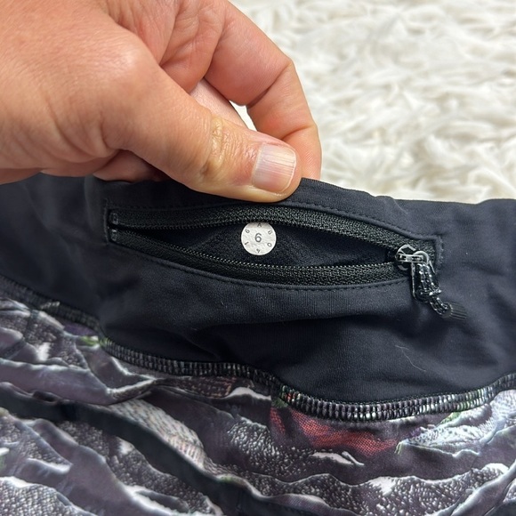 Lululemon Speed Short (2 1/2") Mini Sweatr Multi Black / Black - Picture 5 of 6